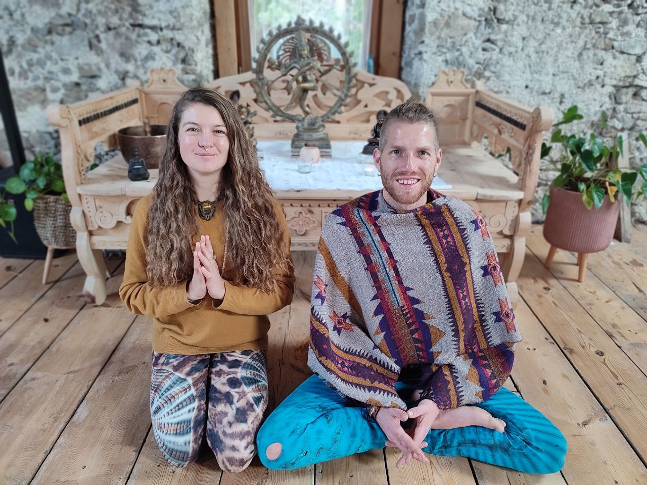 Holistisches Hatha Yoga – Lisa & Jonathan